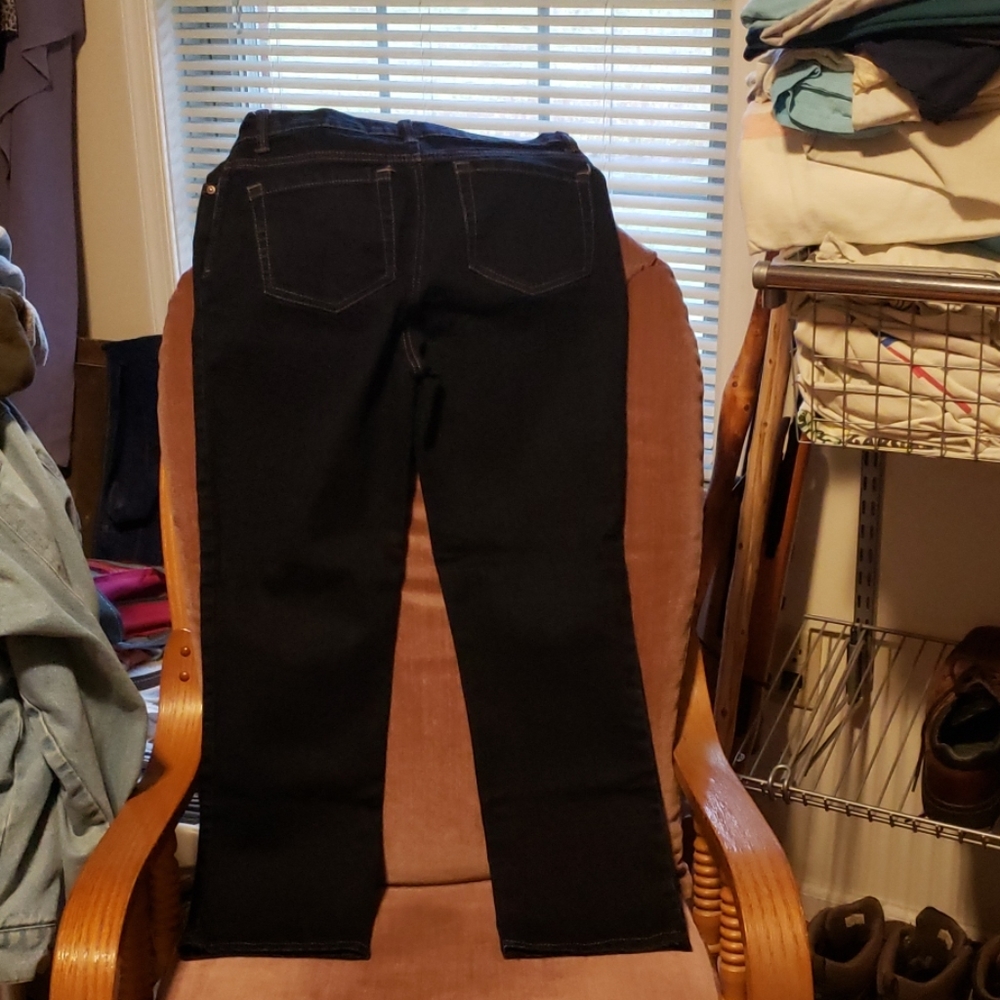 Jeans - Picture 2 of 4